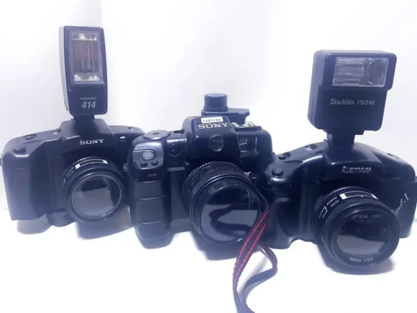 Lushnje, shes Aparate Fotografik . 13 mij lek te vjetra (secili)