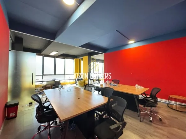 Tirane, jepet me qera ambjent biznesi Kati 2, 400 m² 4.000 € (Astir)