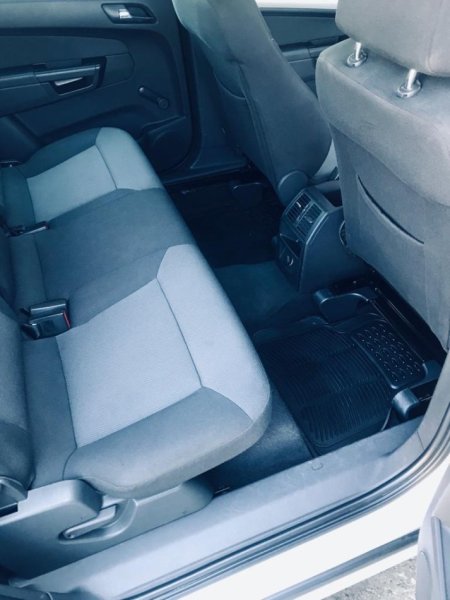 Kurbin, shes Opel Zafira me dokumenta dhe sherbime te kryera 2800 Euro i diskutueshem Benzin+Gaz, gri metalizato manuale Klima 245.000 km