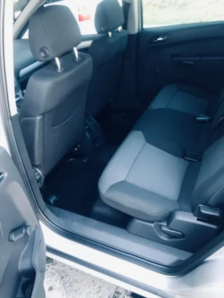 Kurbin, shes Opel Zafira me dokumenta dhe sherbime te kryera 2800 Euro i diskutueshem Benzin+Gaz, gri metalizato manuale Klima 245.000 km