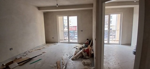 Shengjin, shitet apartament 1+1 Kati 1, Pamje nga Deti