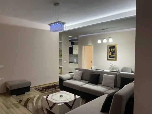 Tirane, jepet me qera apartament 2+1+Ballkon Kati 8, 114 m² 550 € (ASTIR)
