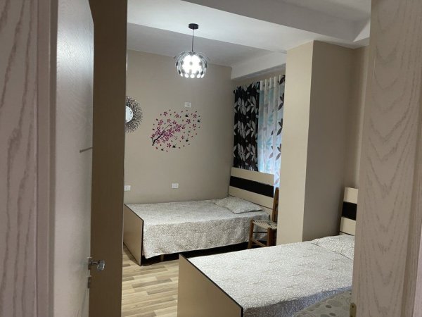 Tirane, jepet me qera apartament 2+1+Ballkon Kati 8, 114 m² 550 € (ASTIR)