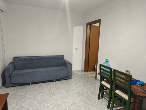 Tirane, jepet me qera apartament 1+1+Ballkon Kati 2, 45 m² 330 € (QYTET STUDENTI)