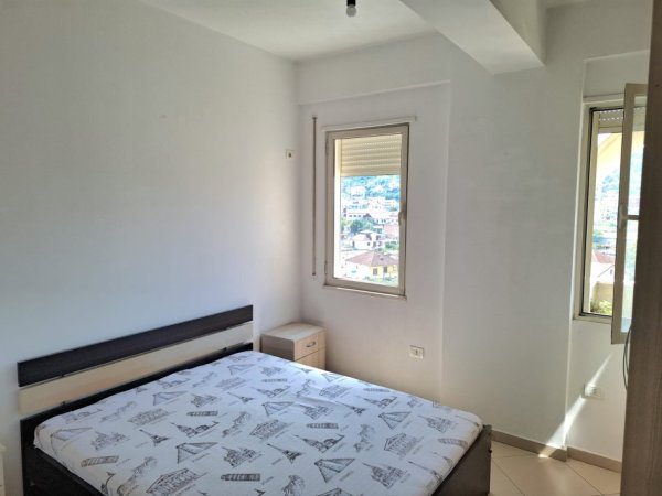 Tirane, jepet me qera apartament 2+1 me 2 Ballkone, Kati 6  i lirë për të hyrë direkt.cmimi 560 € (Bedri Karapici)