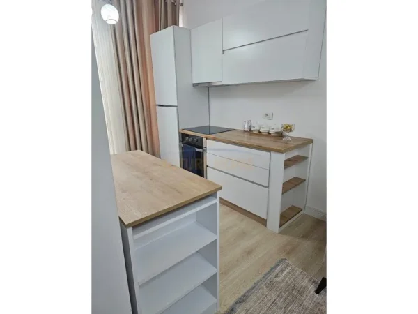 Tirane, jepet me qera apartament 2+1 Kati 3, 90 m² 450 € (KOMPLEKSI FRATARI)