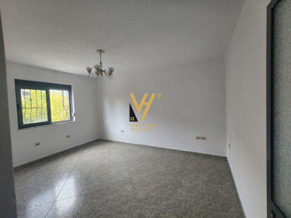 Tirane, shitet apartament 1+1+Ballkon Kati 3, 54 m² 107.000 € (ALI DEMI)
