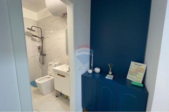 Tirane, jepet me qera apartament 1+1 Kati 2, 43 m² 600 € (Rruga Muhamet Gjollesha)