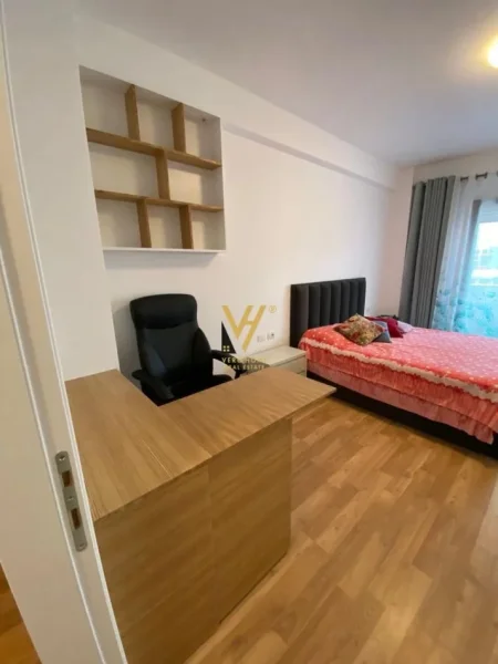 Tirane, jepet me qera apartament 1+1+Ballkon Kati 9, 70 m² 550 € (UNAZA E RE)