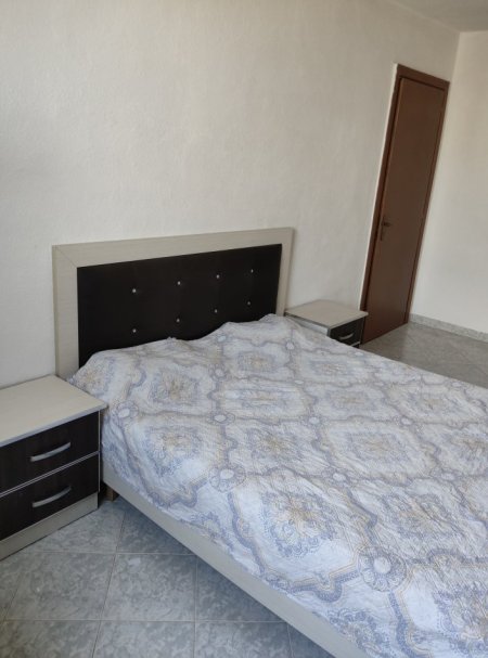 Tirane, jepet me qera apartament 1+1 Kati 2, 46 m² 390 € (Rruga Jorgji Truja)