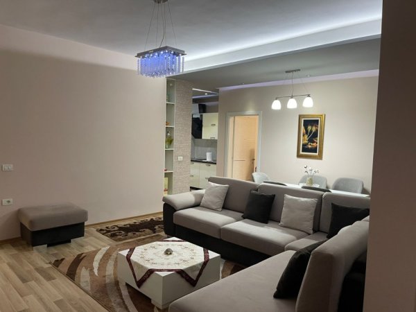 Tirane, jepet me qera apartament 2+1+Aneks+Ballkon Kati 6, 115 m² 550 € (Rruga Teodor Keko)