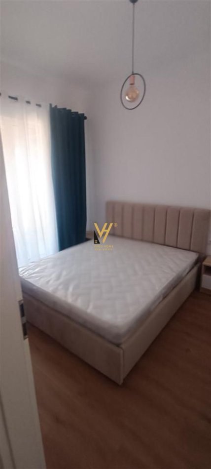 Tirane, jepet me qera apartament 1+1+Ballkon Kati 4, 65 m² 500 € (ALI DEMI, KOMPLEKSI KAIMI)