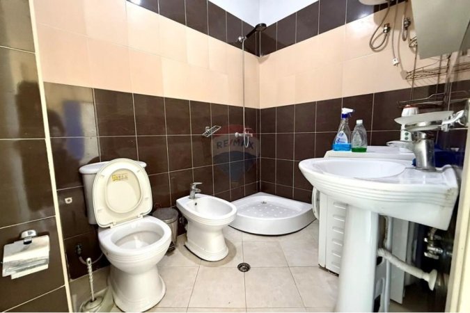 Tirane, shitet apartament 1+1+Ballkon , 81 m² 110.500 € 