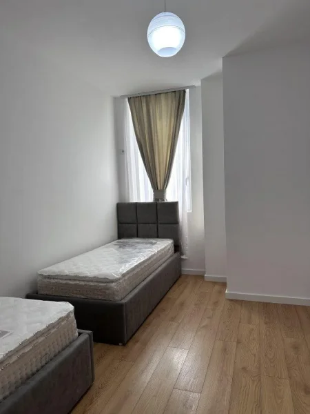Tirane, jepet me qera apartament 2+1+Ballkon Kati 6, 113 m² 600 € (Rruga Teodor Keko)