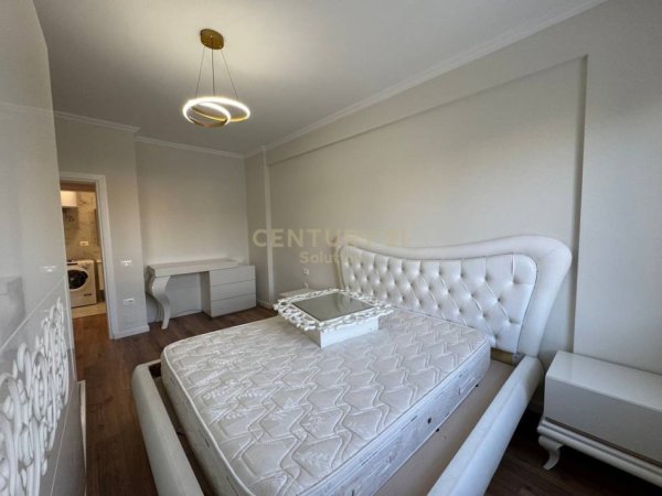 Tirane, jepet me qera apartament 2+1 Kati 3, 100 m² 650 € (Kompleksi Magnet, 21 Dhjetori)