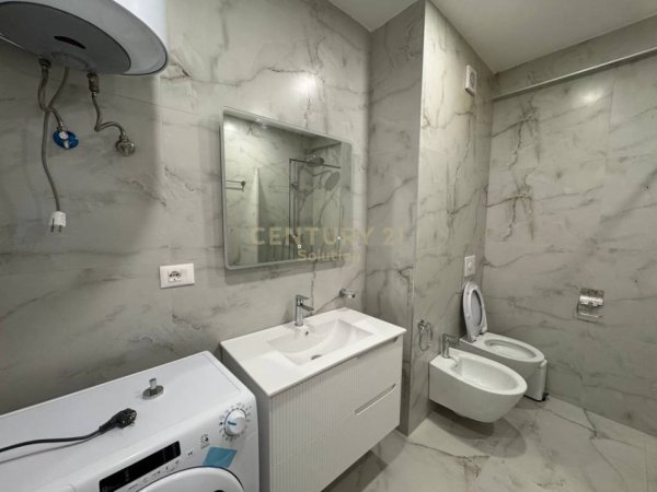 Tirane, jepet me qera apartament 2+1 Kati 3, 100 m² 650 € (Kompleksi Magnet, 21 Dhjetori)
