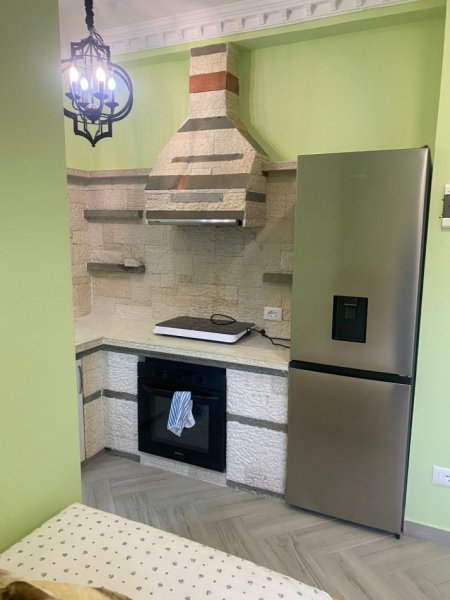 Tirane, jepet me qera garsonier 1+1 Kati 2, 36 m² 270 € (Spitalit Shefqet ndroqi)
