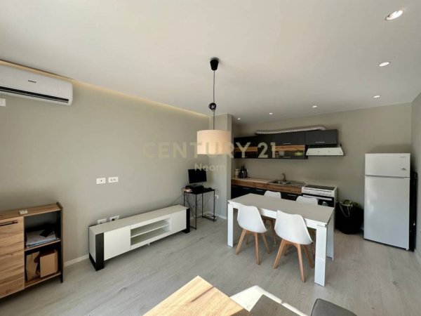 Tirane, shes apartament 1+1+Ballkon Kati 2, 70 m² 145.000 € 