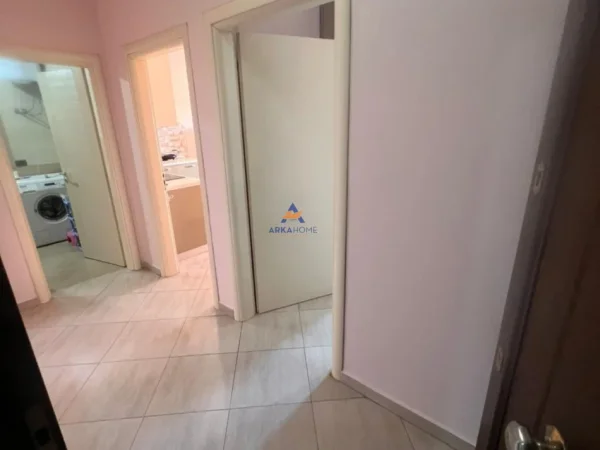Tirane, shitet apartament 1+1+Ballkon Kati 8, 66 m² 105.000 € 