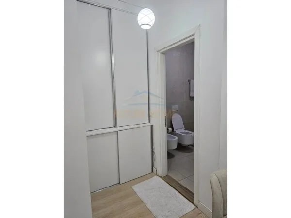 Tirane, jepet me qera apartament 2+1 Kati 3, 90 m² 450 € 