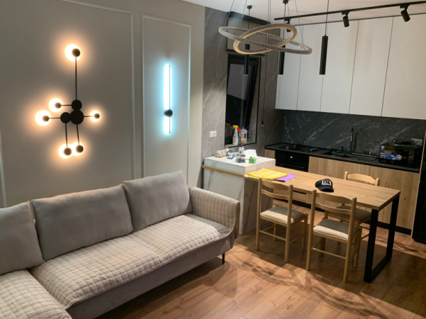 Tirane, jepet me qera apartament 1+1 Kati 1, 60 m² 500 € Stacioni i Trenit