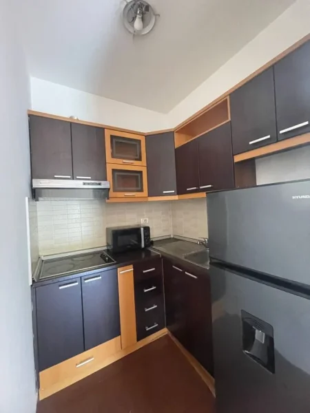 Tirane, jepet me qera zyre Kati 6, 80 m² 400 € 
