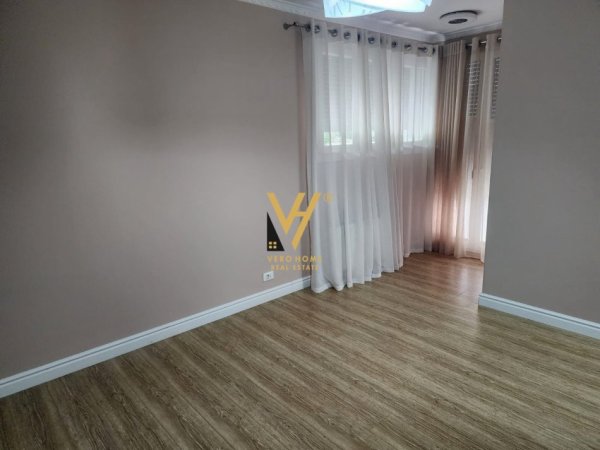 Tirane, jepet me qera Vile 2 Katshe Kati 0, 220 m² 2.000 € (MJULL BATHORE , LONG HILL RESIDENCE)