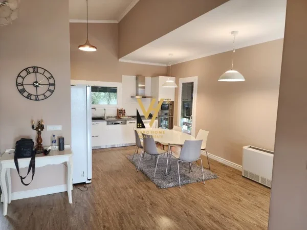 Tirane, jepet me qera Vile 2 Katshe Kati 0, 220 m² 2.000 € (MJULL BATHORE , LONG HILL RESIDENCE)