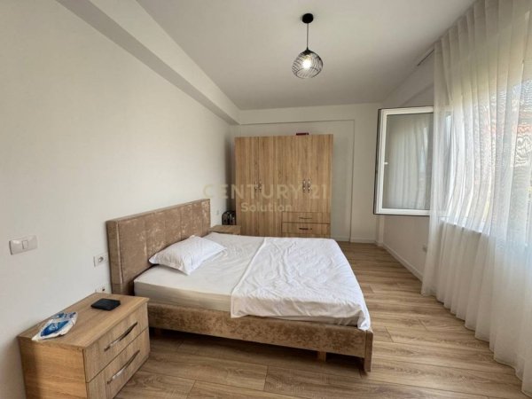 Tirane, jepet me qera apartament 2+1 Kati 4, 94 m² 700 € (Liqeni i Thate)