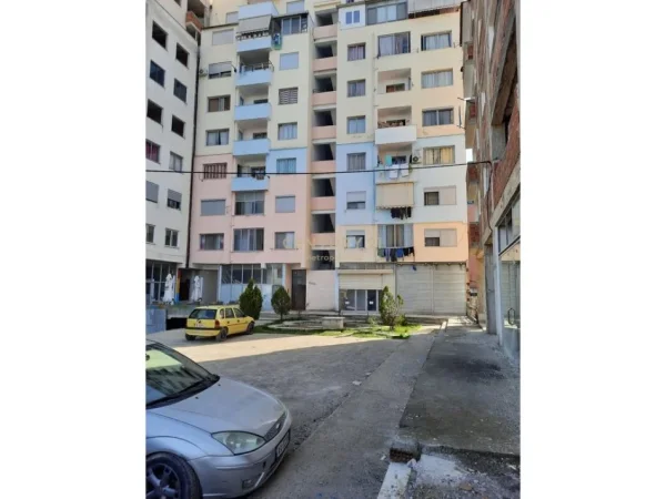 Tirane, shes ambjent biznesi Kati 0, 43 m² 81.000 € (Misto Mame)