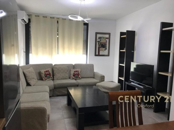 Tirane, jepet me qera apartament 2+1 Kati 4, 104 m² 500 € 