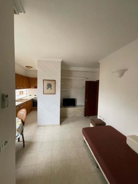 Tirane, jepet me qera apartament 2+1 Kati 8, 80 m² 660 € (Rruga Ali Demi/Njesia Bashkiake Nr.2)