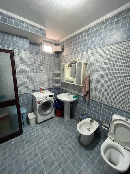 Tirane, jepet me qera apartament 2+1 Kati 8, 80 m² 660 € (Rruga Ali Demi/Njesia Bashkiake Nr.2)