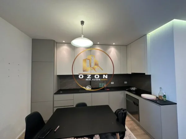 Tirane, jepet me qera apartament 1+1+Ballkon Kati 2, 80 m² 500 € (Rezidenca Kodra e Diellit 2)