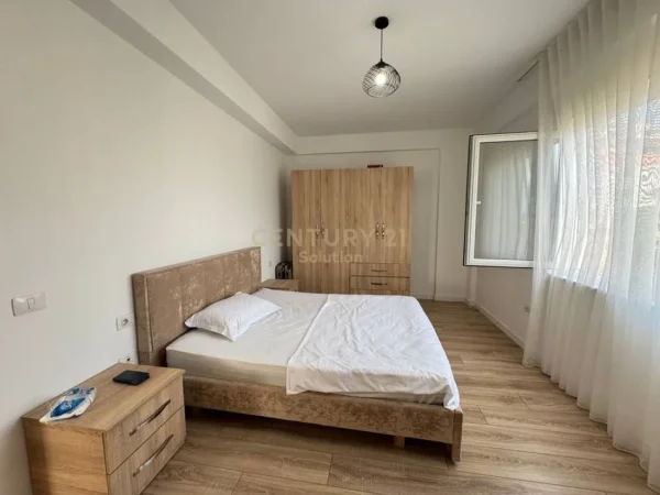 Shqiperi, jepet me qera 2+1 Kati 4, 94 m² 700 € (RRUGA HAMDI SINA)