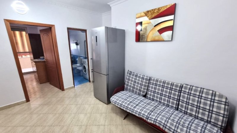 JEPET ME QERA SUPER AP 2+1  TEK RRUGA MINE PEZA NE ZOG TE ZI , 8 MIN NGA QENDRA NE KEMBE  --650 €uro