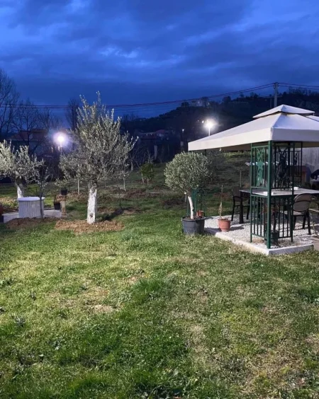 Tirane, shitet shtepi 1+1 Kati 0, 625 m² 100.000 € (Vaqarr)