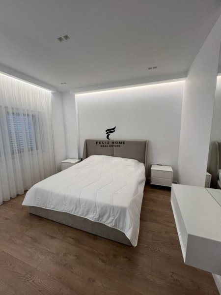 Tirane, jepet me qera apartament 2+1 Kati 1, 100 m² 1.000 € (LIQENI FARKES)