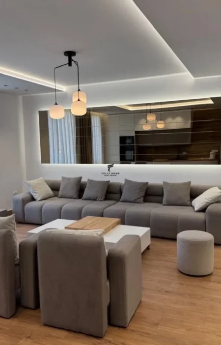 Tirane, jepet me qera apartament 1+1 Kati 6, 65 m² 700 € (PRANE KOMPLEKSIT KONTAKT)