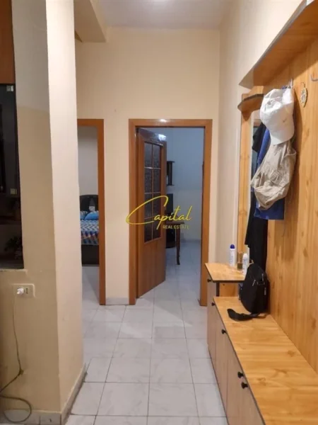 Tirane, jepet me qera apartament 1+1 Kati 3, 75 m² 580 € (BULEVARDI I RI)