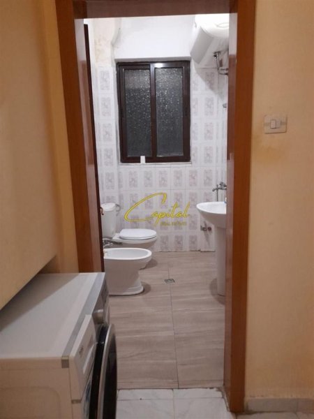 Tirane, jepet me qera apartament 1+1 Kati 3, 75 m² 580 € (BULEVARDI I RI)