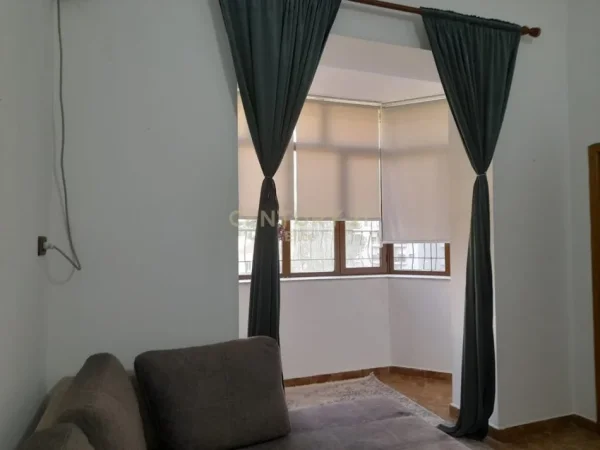 Tirane, jepet me qera apartament 1+1 Kati 5, 62 m² 600 € 