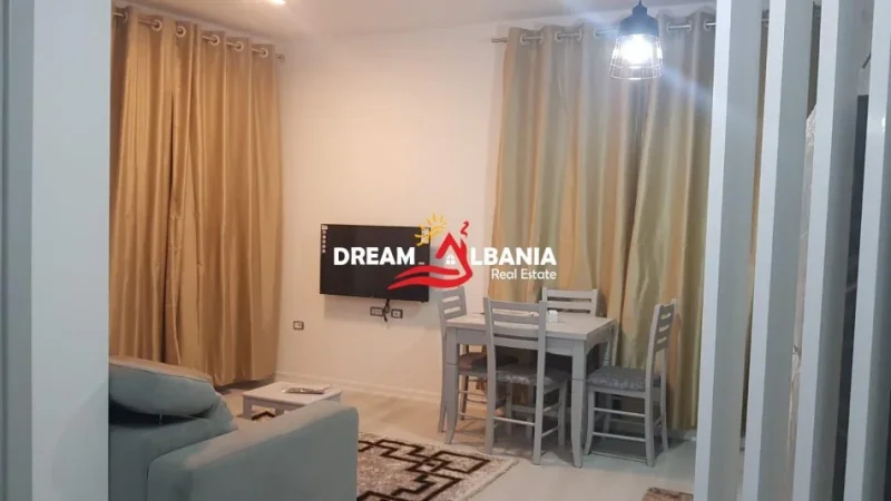 Tirane, jepet me qera 1+1 Kati 3, 60 m² 650 € (Komuna e Parisit, prane Kika 2)