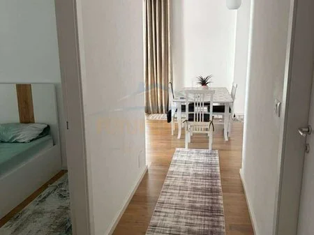 Tirane, jepet me qera apartament 2+1+Aneks+Ballkon Kati 3, 93 m² 750 € 