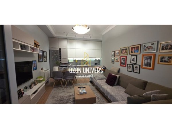 Tirane, jepet me qera apartament 1+1+Ballkon Kati 2, 70 m² 550 € (Kompleksi Kontakt, 21 Djetori)