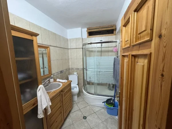 Tirane, shitet apartament 2+1+Aneks+Ballkon Kati 5, 118 m² 140.001 € 