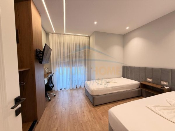 Tirane, jepet me qera apartament 2+1+Ballkon Kati 8, 100 m² 1.200 € (Rruga e Elbasanit)