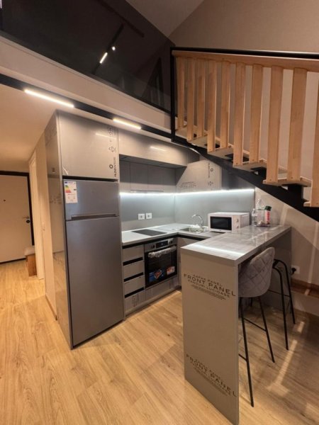 Tirane, jepet me qera apartament 1+1 Kati 2, 65 m² 520 € (Spitali Amerikan)