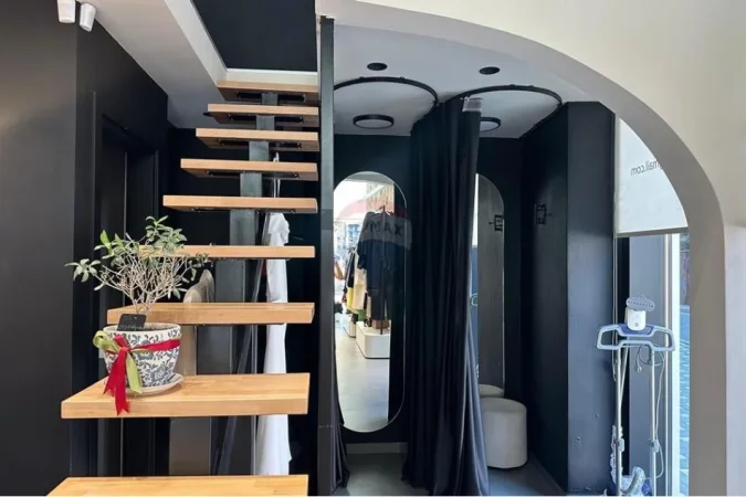 Tirane, shitet dyqan , 40 m² (Myslym Shyri)