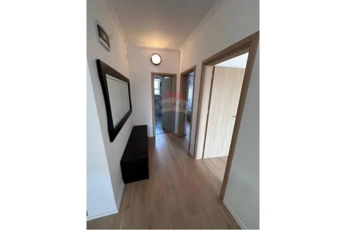 Tirane, shitet apartament 2+1+Ballkon , 72 m² 147.000 € (Rruga Bardhyl)